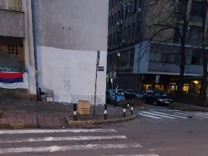 Прекречен мурал Ратку Младићу на фасади зграде у Његошевој