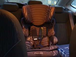 Упркос упозорењима и казнама, скоро 90 одсто родитеља неправилно превози децу у колима