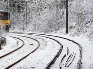 Заглављен воз који је кренуо из Пожеге, по путнике стиже аутобус