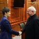 Премијерка Брнабић са монсињором Вићенцом Паљом