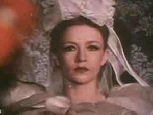 Пјегава дјевојка