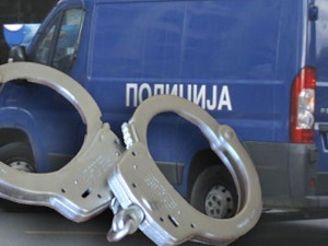 Напад ножем на контролора у превозу, ухапшен осумњичени 