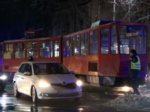 Трамвај враћен у шине код Правног факултета у Београду, нормализован саобраћај