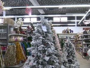 Све је поскупело, па чак и новогодишњи украси – трговци имају објашњење