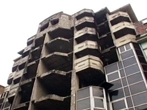 Објекти зарасли у коров – држава дала рок за завршетак радова или постају нелегални