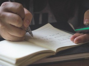 Претпоставља се да је око 90 одсто Рома функционално неписмено, потребно системско решење