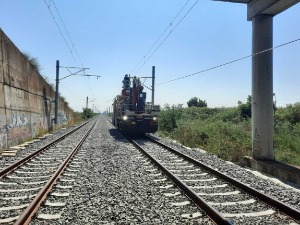 Железнички тунел "Стражевица" од среде под високим напоном