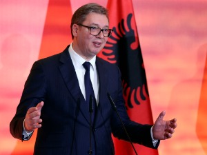 Вучић: Боље чувати мир него се враћати у прошлост