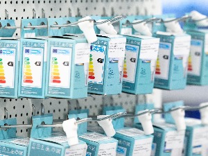 Како да будемо енергетски писменији? Одговор дословно стиже у продавнице уз помоћ пројекта „Окрени на зелено“