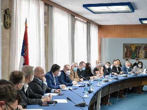 Лончар са најбољим дипломцима медицине, посао и специјализација за 200 младих лекара