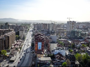 Евакуисана аутобуска станица у Приштини, сумња се да је подметнута бомба