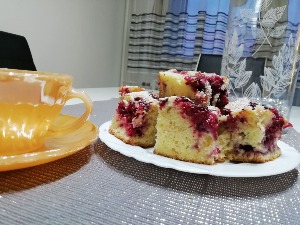 Како да брзо и лако направите ванвременски колач са малинама