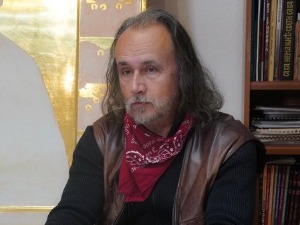 Гост Оливер Томић