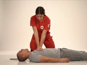 Шта када дође до наглог застоја срца – прву помоћ свако може да научи