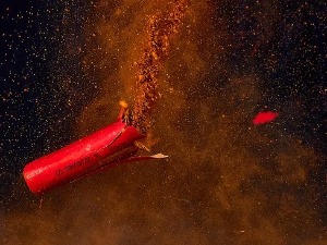 Не морамо да доживимо несрећу да бисмо схватили колико су петарде опасне, упозоравају ватрогасци