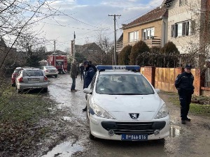 Угашен пожар у кући у Сомбору, пронађена четири тела