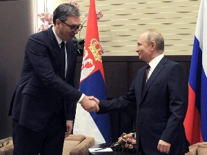 Путин честитао празнике Вучићу: Разговори у Сочију потврдили снажну стратешку сарадњу