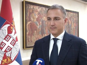 Стефановић: У 2022. бољи стандард војника и улагања у наменску индустрију