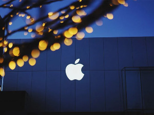 „Епл“ у нову годину ушао као најскупља компанија на свету