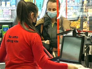 Имају ли касири у трговинском ланцу "Делез" разлога за бригу – шта кажу синдикати, а шта компанија