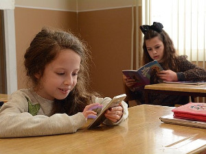 Мина прелази нивое