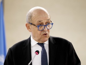 Ле Дријан: Северни ток 2 на ревизији у случају упада Русије у Украјину