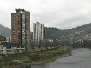 Покренут поступак против полицајаца због песама које величају злочине, Бошњаци траже оштрије казне