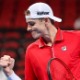 Џон Изнер: Ђоковић дa освоји трофеј и више се никада не врати у Аустралију