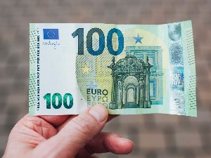 Исплата по 100 евра младима од 1. фебруара, како се пријавити