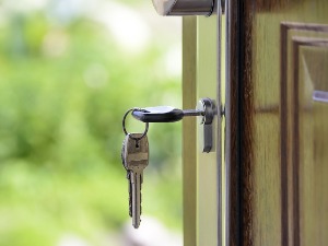 У Ариљу уручени кључеви осам станова избегличким породицама из БиХ и Хрватске