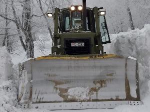 Војскa Србије ангажована на рашчишћавању снежних наноса са путева