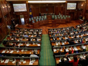 Парламент у Приштини сутра ванредно о одржавању референдума и на КиМ