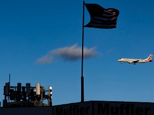 Одложено активирање нове 5Г услуге у САД, избегнута потенцијална катастрофа