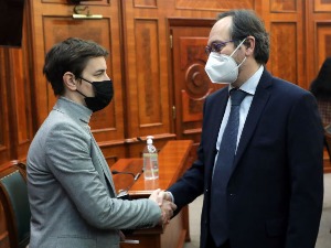 Премијерка Брнабић са Жиофреом о резултатима референдума