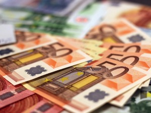 Sofija najavljuje uvođenje evra za 2024.