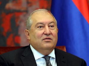 Predsednik Jermenije Armen Sarkisjan podneo ostavku