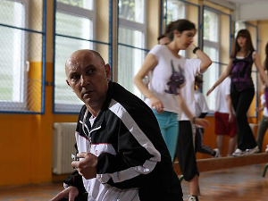 Приђи ближе: Бал под маскама