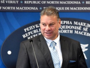 Ескобар ће у Београду и Приштини тражити посвећеност дијалогу