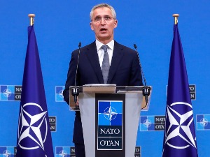 Столтенберг: Радимо на политичком решењу са Русијом