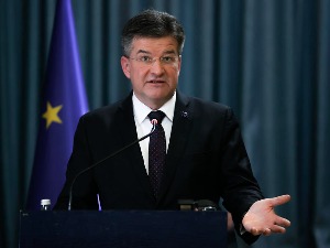 Лајчак: Потенцијална решења јаснија после разговора Радне групе за регистарске таблице