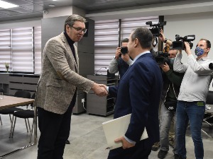 Састанак СНС-a и СПС-a, делегације предводе Вучић и Дачић