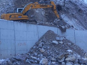 Отворен за саобраћај пут између Бродарева и граничног прелаза Гостун, обуставе и сутра