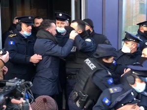 Ухапшен организатор протеста против поскупљења струје у Приштини