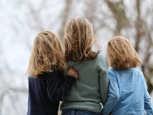 Девојчице нам уходе, пипкају и силују рођаци, комшије, другари – зашто и даље жмуримо