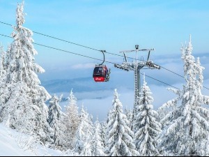 Златиборска гондола заустављена због јаког ветра
