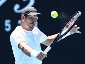 Лајовић после драме савладао Пера на старту турнира у Буенос Ајресу