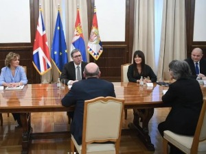 Вучић са Пичом о ситуацији у региону