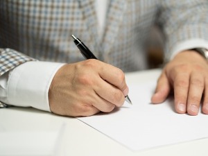 Министарство правде одлучило - овера потписа подршке изборним кандидатурама 30 динара