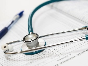 РФЗО: Вантелесна оплодња и операција катаракте на приватним клиникама и 2022.