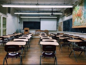 Просветари после састанка са министром Ружићем: Неће бити повећања плата